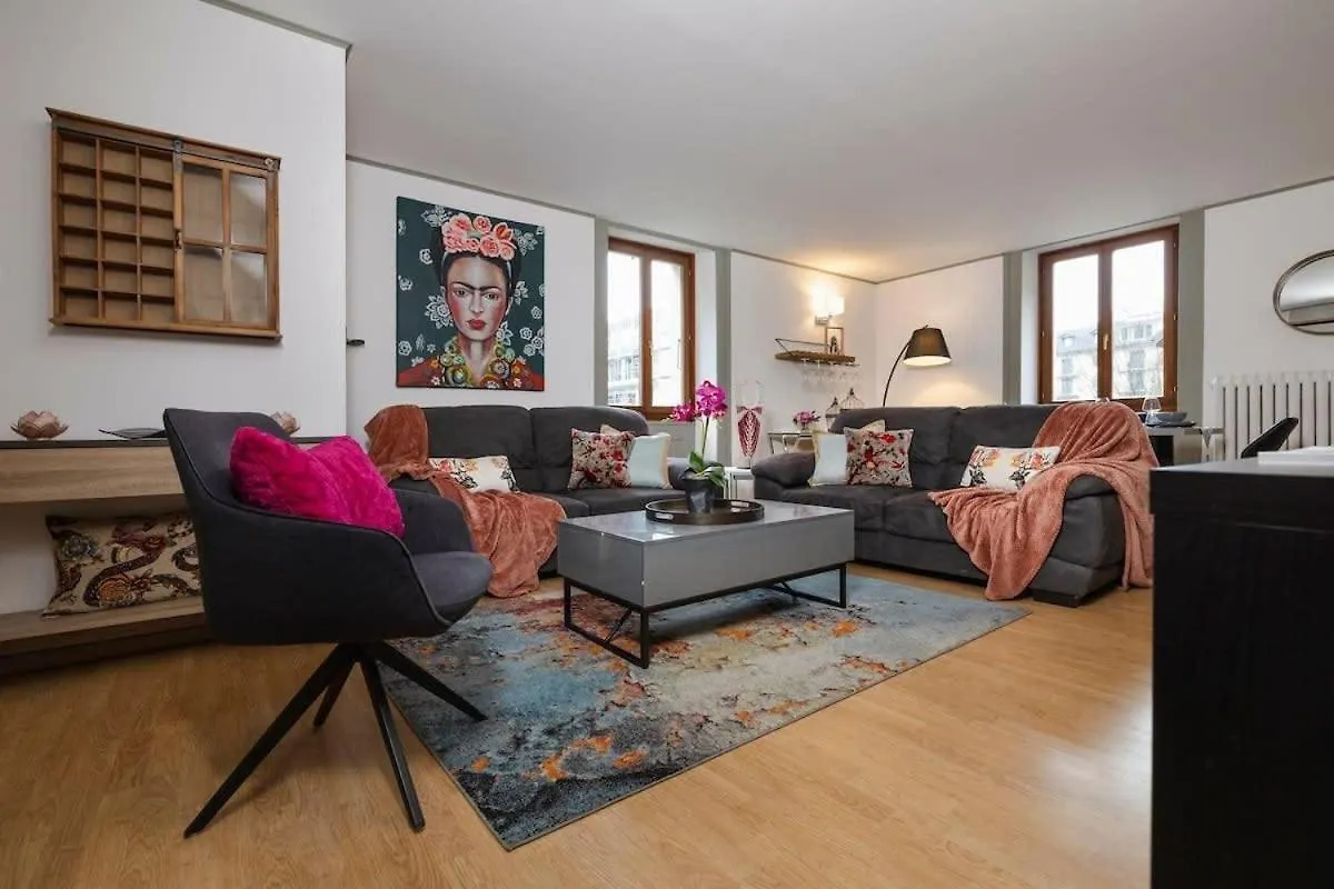 Central Chamonix - Quiet & Parking 6 Px Apartment